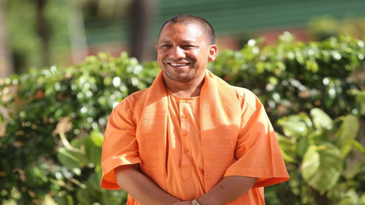 Financial Discipline Capital Expenditure Revenue Surplus Yogi Adityanath CAG Report Uttar Pradesh CAG यूपी में वित्तीय अनुशासन पूंजीगत व्यय में यूपी नंबर वन यूपी में राजस्व बचत योगी आदित्यनाथ CAG रिपोर्ट उत्तर प्रदेश