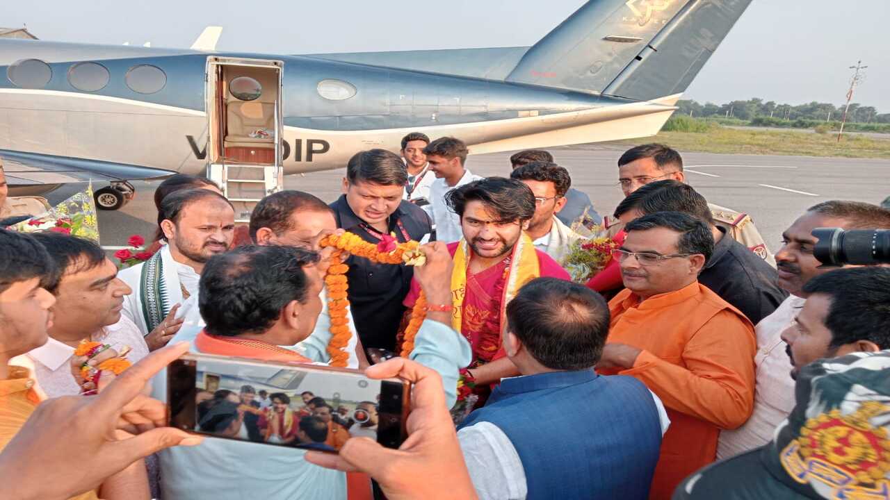 धीरेन्द्र कृष्ण शास्त्री सुल्तानपुर , विजेथुआ महोत्सव 2025 , bageshwar dham dhirendra shashtri news , Sultanpur Breaking News , बागेश्वर धाम सरकार